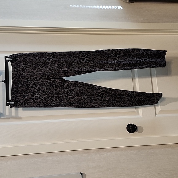 Bobbie Brooks Leopard Leggings XL Extra Large - Picture 1 of 5